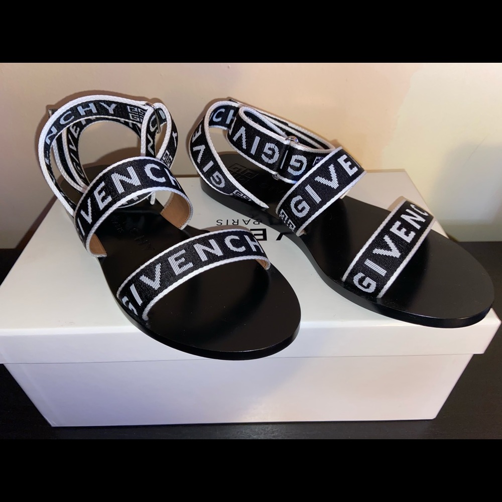 ***NIB*** Givenchy Strap Sandals sz 8.5